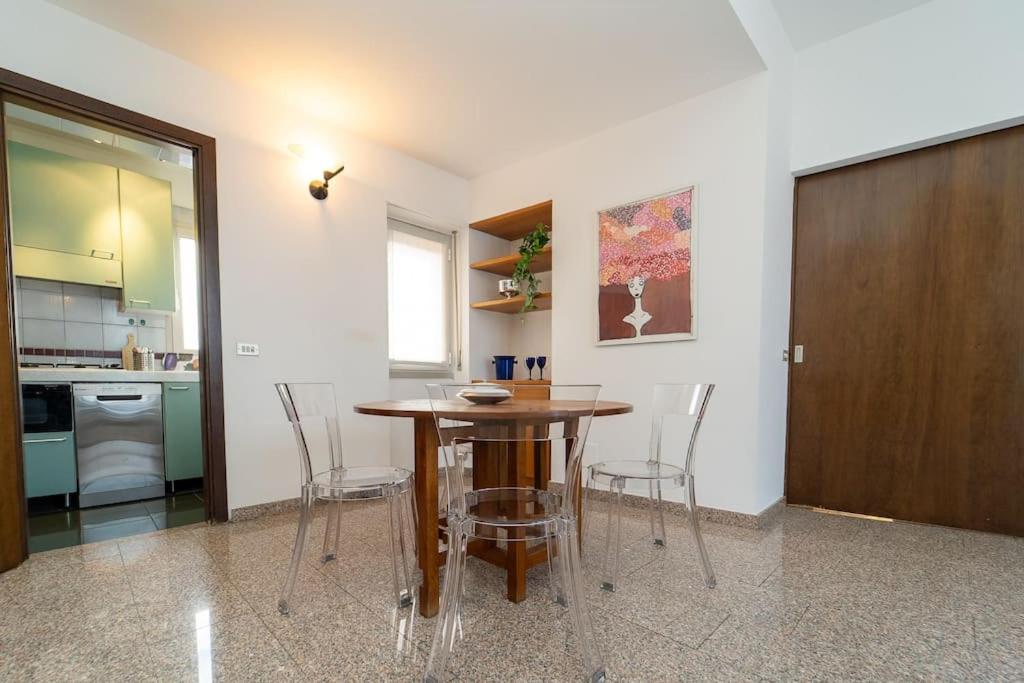 5 Giornate Apt Con Terrazzo E Garage Privato Milão Exterior foto