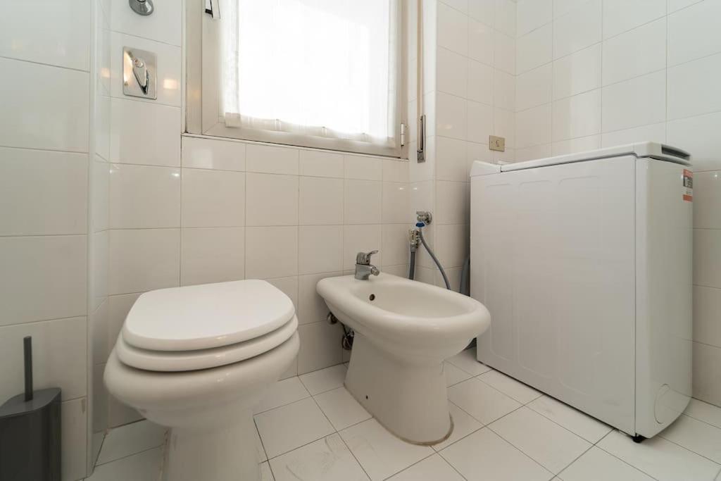 5 Giornate Apt Con Terrazzo E Garage Privato Milão Exterior foto