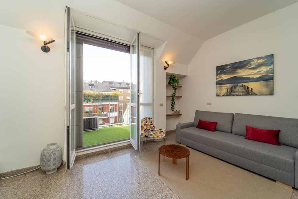 5 Giornate Apt Con Terrazzo E Garage Privato Milão Exterior foto